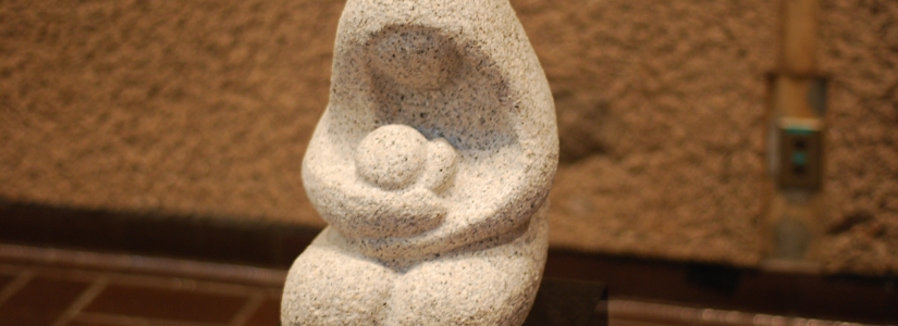 新構造展母子像の彫刻品